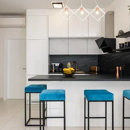 Palm Springs Apartment *