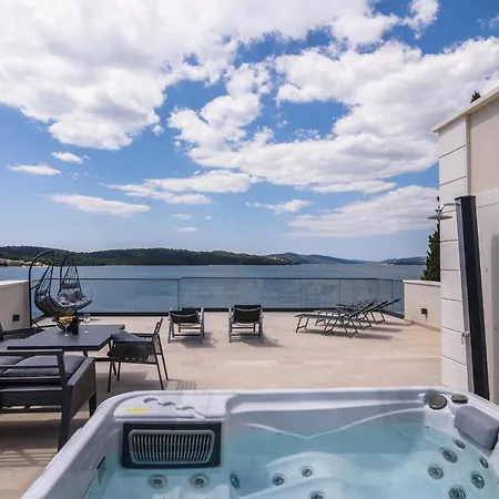 Palm Springs Apartment *